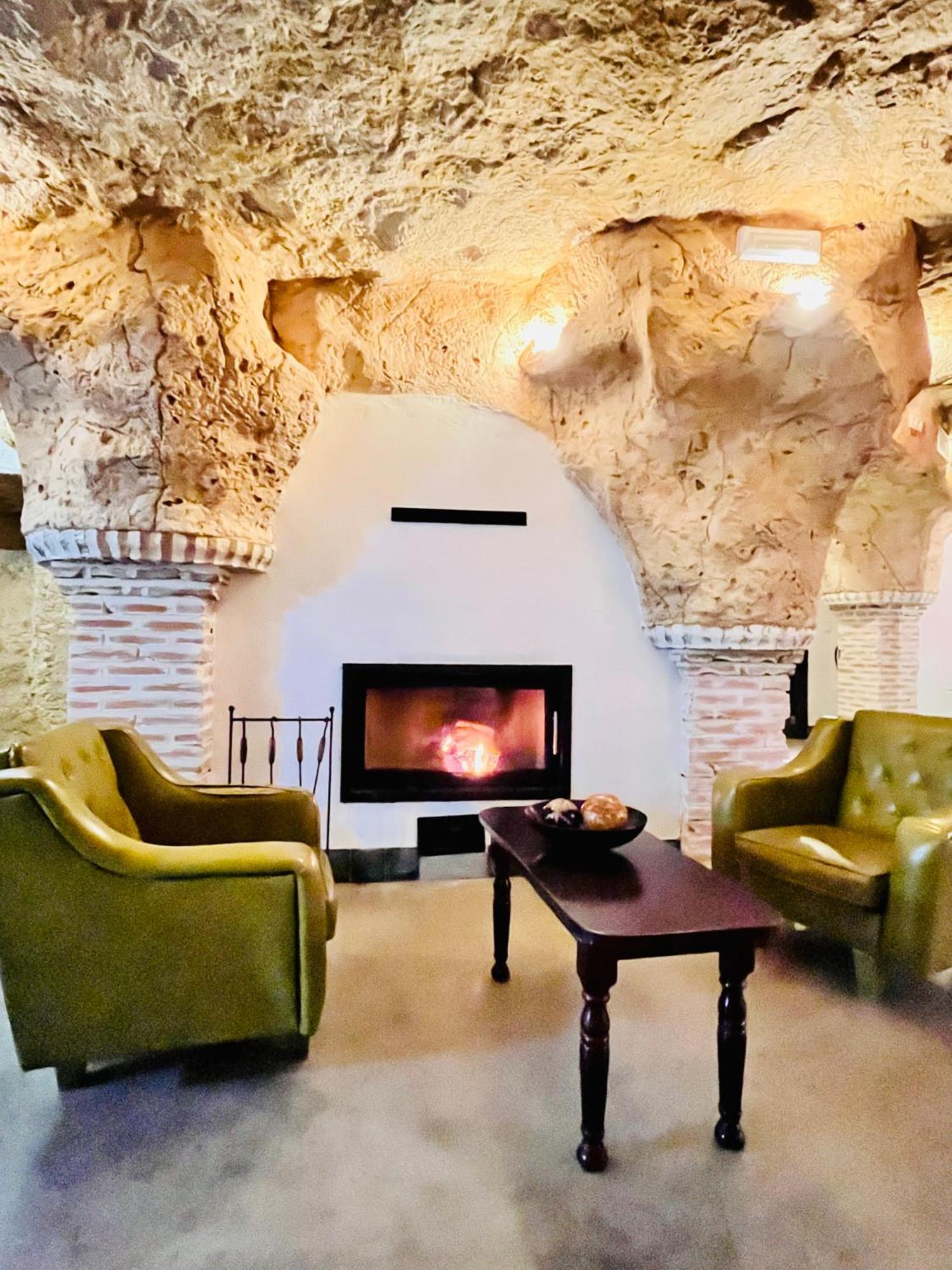 Casa Rural Cueva El Nido Касас-де-Фернандо-Алонсо Экстерьер фото